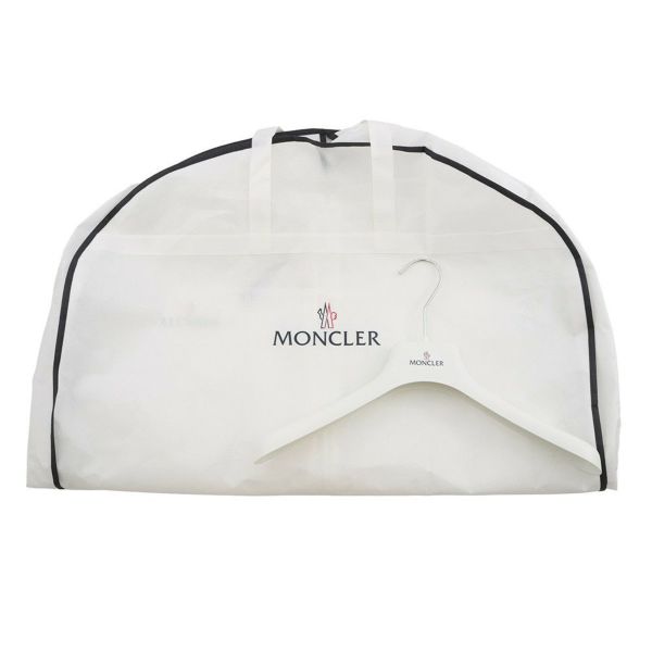 モンクレール ダウンジャケット AVOCE アヴォーチェ ナイロン J20931A00151539ZD レディースサイズ1 MONCLER 黒