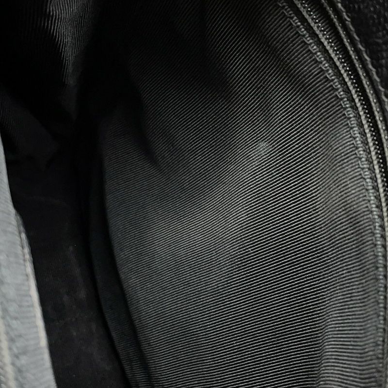 シャネル リュック トリプルココマーク キャビアスキン CHANEL バックパック バッグ 黒