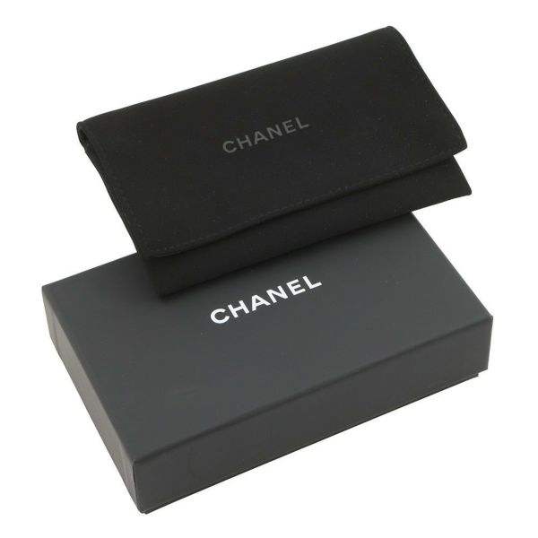 シャネル カードケース クラシック マトラッセ ココマーク キャビアスキン AP4472 CHANEL パスケース 名刺入れ 白