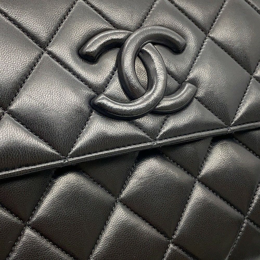 シャネル ショルダーバッグ ココマーク マトラッセ ラムスキン CHANEL ワンショルダー 黒