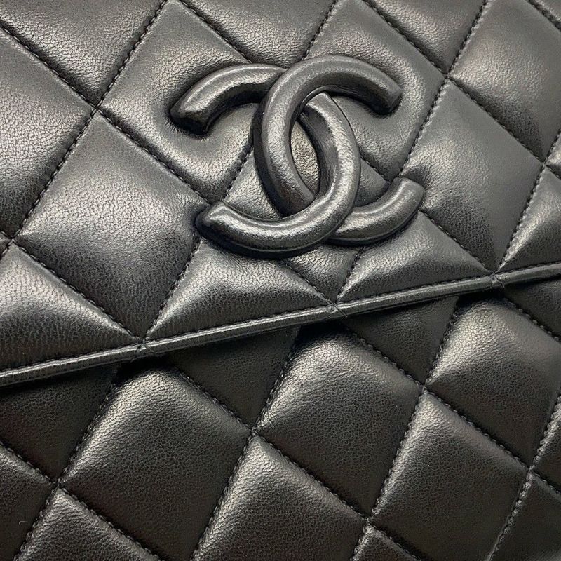 シャネル ショルダーバッグ ココマーク マトラッセ ラムスキン CHANEL ワンショルダー 黒