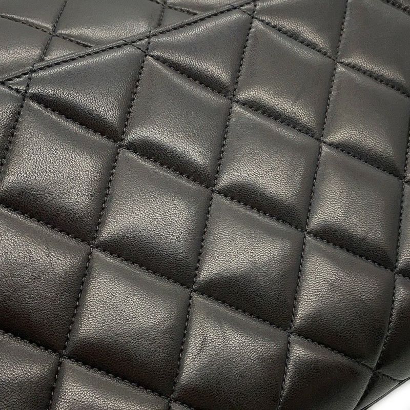 シャネル ショルダーバッグ ココマーク マトラッセ ラムスキン CHANEL ワンショルダー 黒