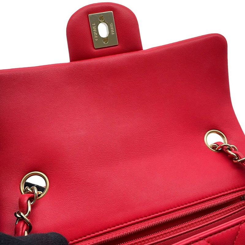 シャネル チェーンショルダーバッグ ミニ マトラッセ 20 ココマーク ラムスキン A69900 CHANEL