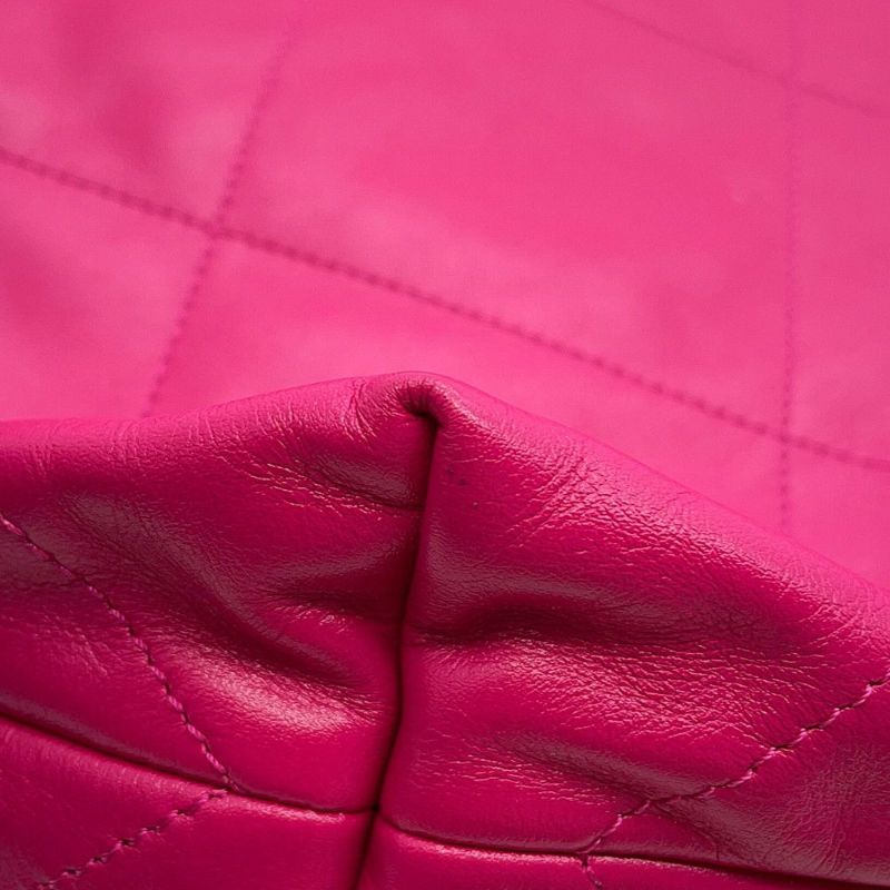 シャネル ハンドバッグ CHANEL 22 マトラッセ スモール シャイニーカーフレザー AS3260 ポーチ付き