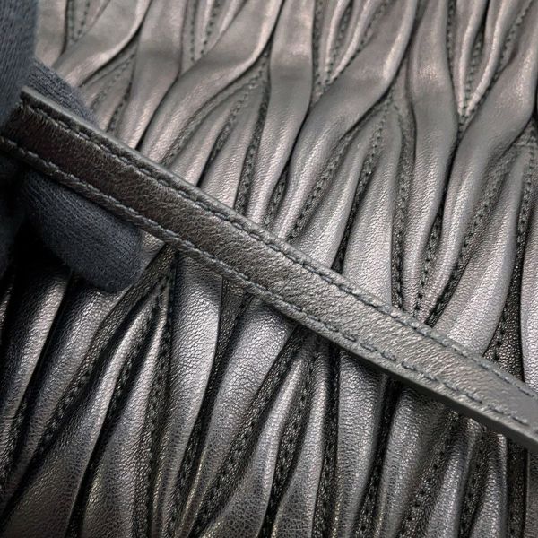 ミュウミュウ ショルダーバッグ マテラッセ クラッチ レザー RP0385 MIUMIU 2wayクラッチバッグ 黒