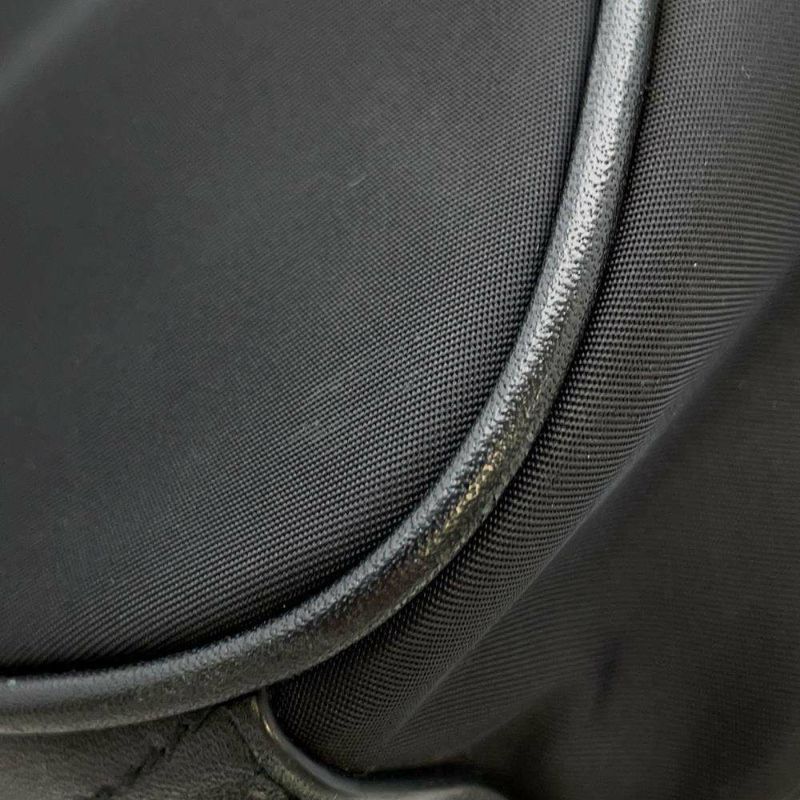 バーバリー ショルダーバッグ ロゴ ナイロン 8049094 BURBERRY バッグ 斜め掛け 黒