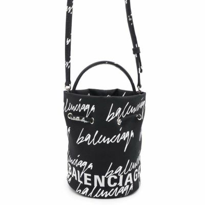 バレンシアガ ショルダーバッグ  ウィール ドローストリング バケットXS 619458 BALENCIAGA  ブラック 黒 安心保証