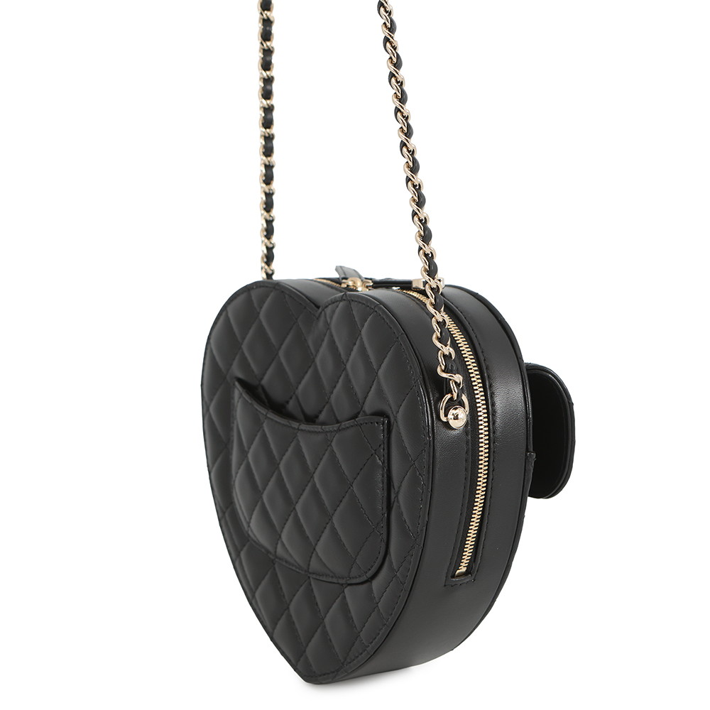 シャネル チェーンショルダーバッグ マトラッセ ハートシェイプ ラムスキン AS3191 CHANEL バッグ 黒