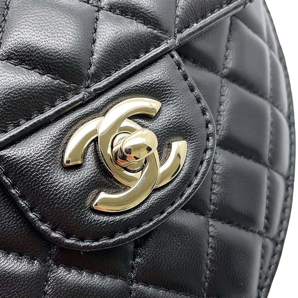 シャネル チェーンショルダーバッグ マトラッセ ハートシェイプ ラムスキン AS3191 CHANEL バッグ 黒