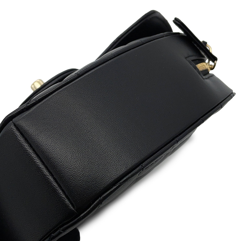 シャネル チェーンショルダーバッグ マトラッセ ハートシェイプ ラムスキン AS3191 CHANEL バッグ 黒