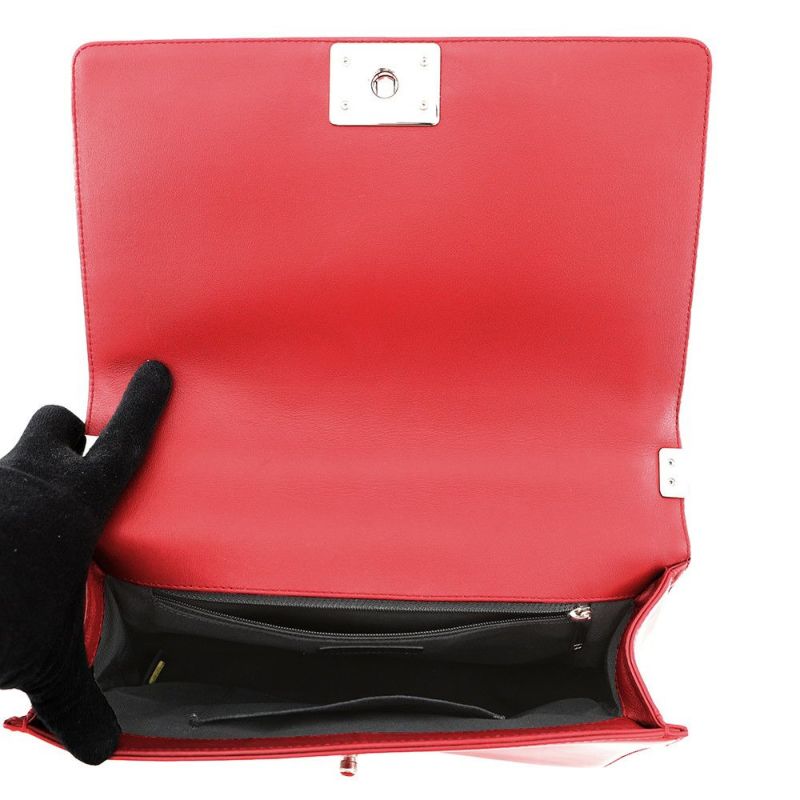 シャネル チェーンショルダーバッグ ボーイシャネル ラージ マトラッセ ココマーク パテント A92193 CHANEL