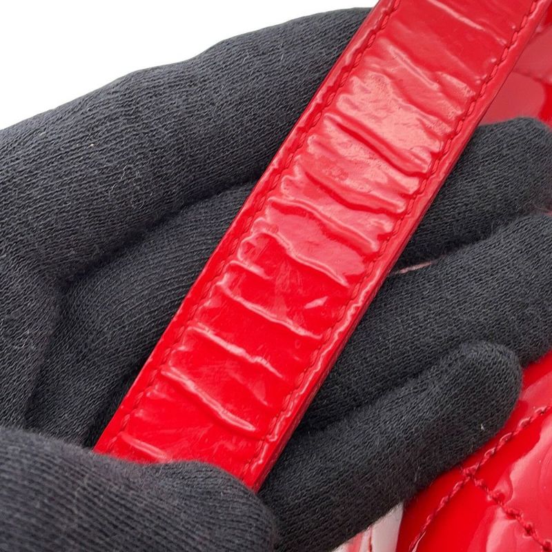 シャネル チェーンショルダーバッグ ボーイシャネル ラージ マトラッセ ココマーク パテント A92193 CHANEL