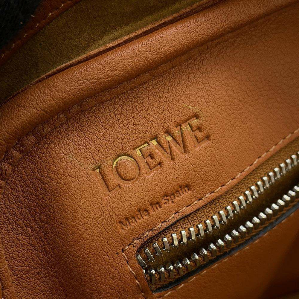 ロエベ ハンドバッグ アマソナ75 ラージ レザー LOEWE バッグ