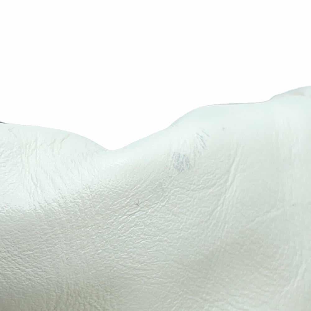 シャネル チェーンショルダーバッグ CHANEL22 スモール カーフスキン AS3260 CHANEL ポーチ付き 白