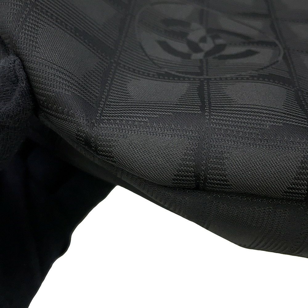 シャネル ショルダーバッグ ニュートラベルライン メッセンジャーバッグ ナイロン CHANEL 黒