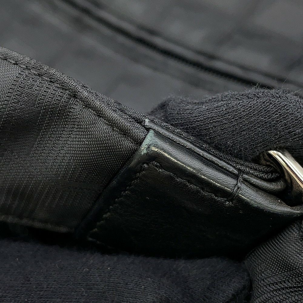 シャネル ショルダーバッグ ニュートラベルライン メッセンジャーバッグ ナイロン CHANEL 黒