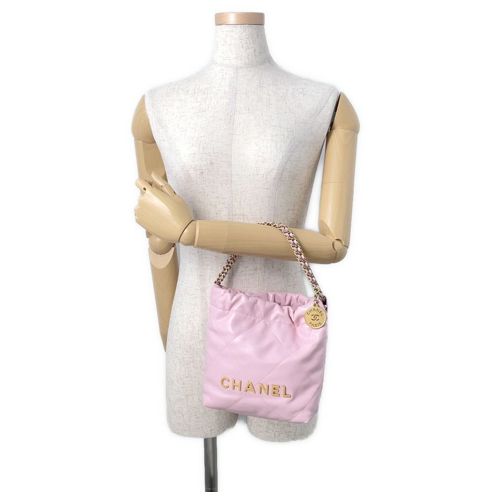 シャネル ハンドバッグ CHANEL 22 ミニ ココマーク マトラッセ シャイニーカーフレザー AS3980 CHANEL 2way