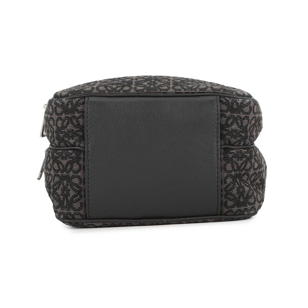 ロエベ ショルダーバッグ リピートアナグラム カメラバッグ ミニ ポシェット キャンバス B604Z80X01 LOEWE 黒