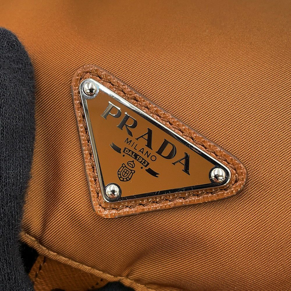 プラダ リュック ミディアム Re-Nylon バックパック ナイロン 1BZ811 PRADA リュックサック ブラウン バッグ