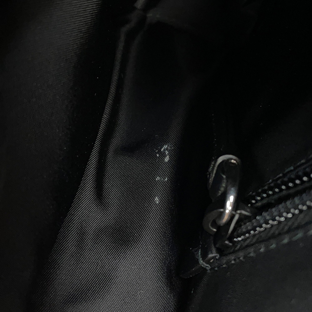 プラダ ショルダーバッグ スモール パデッド Re-Nylon ナイロン 1BD313 PRADA 黒