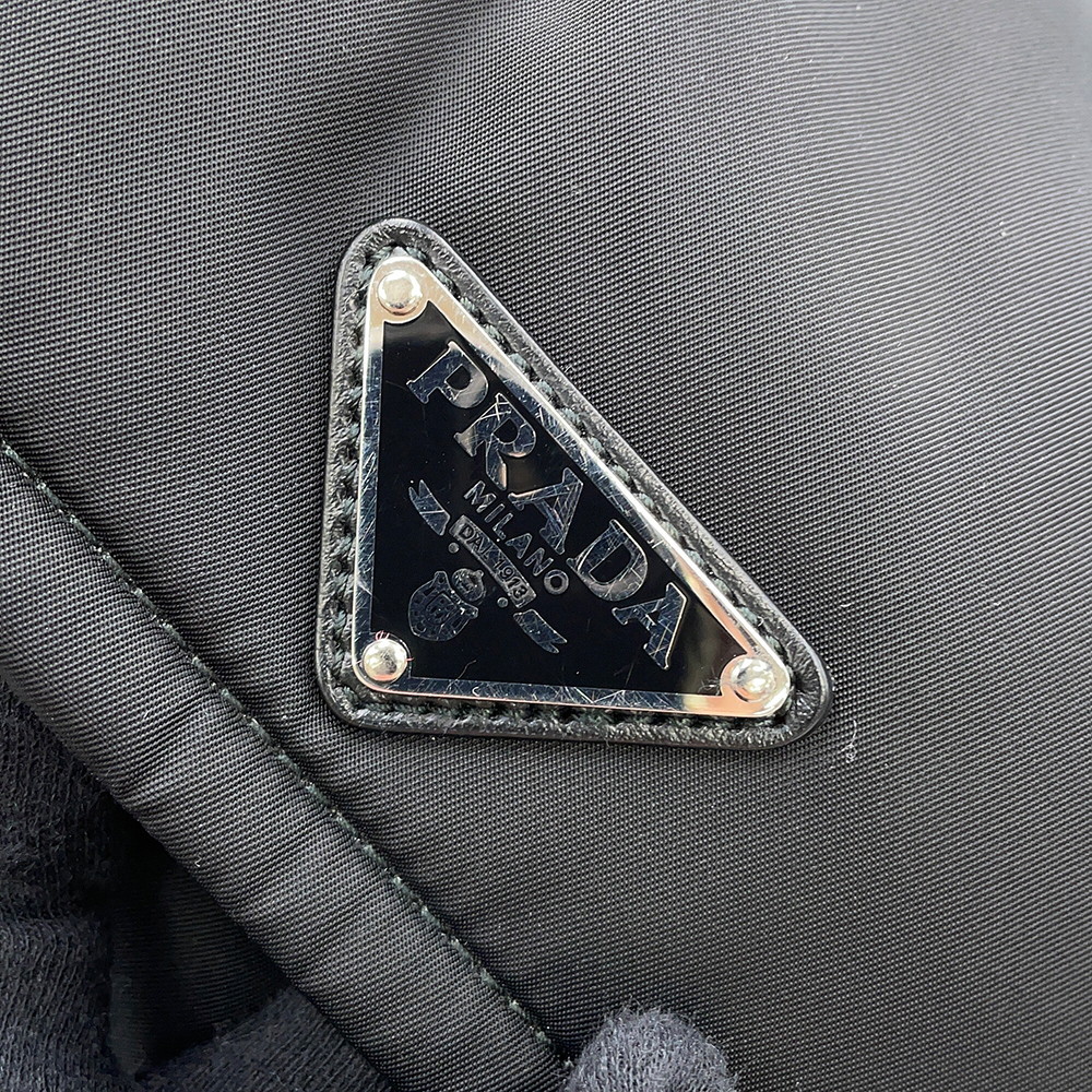プラダ ショルダーバッグ スモール パデッド Re-Nylon ナイロン 1BD313 PRADA 黒
