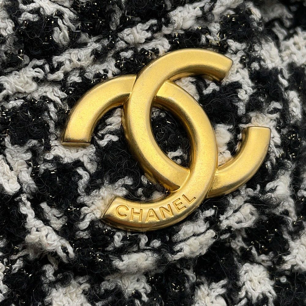 シャネル チェーンショルダーバッグ マトラッセ ココマーク ホーボーバッグ ツイード AS4322 CHANEL 2way 黒 白