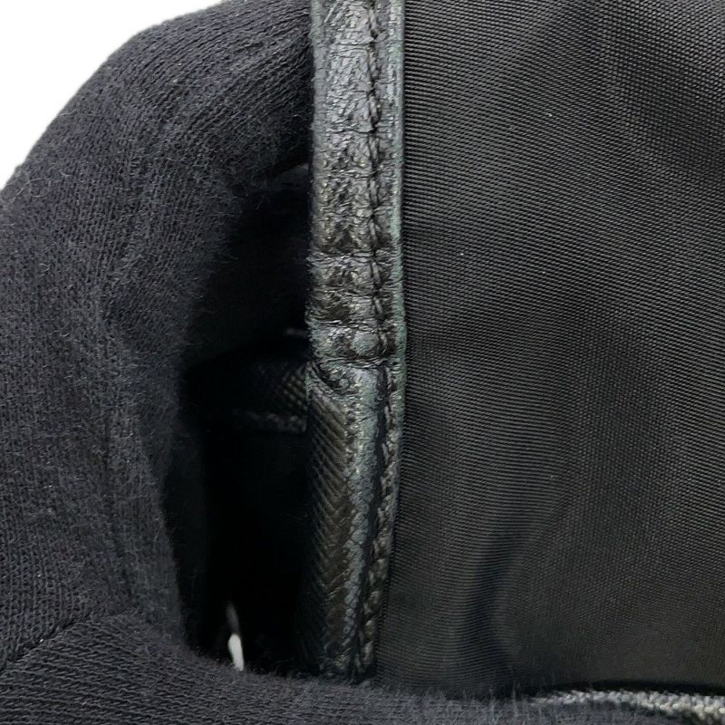 プラダ ショルダーバッグ メッセンジャーバッグ ナイロン PRADA 黒