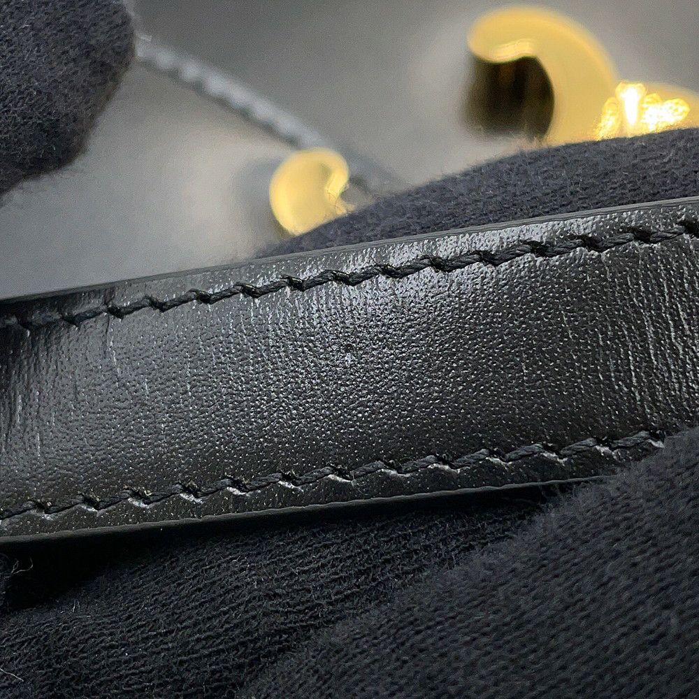 セリーヌ ショルダーバッグ トリオンフ ティーン ブザス レザー 110413BF4 CELINE 黒