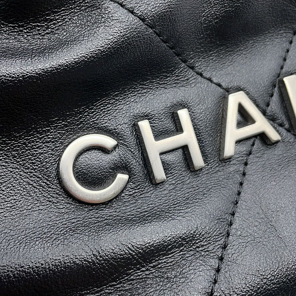 シャネル ハンドバッグ CHANEL 22 ミニ ココマーク シャイニーカーフレザー AS3980 CHANEL 2way 黒