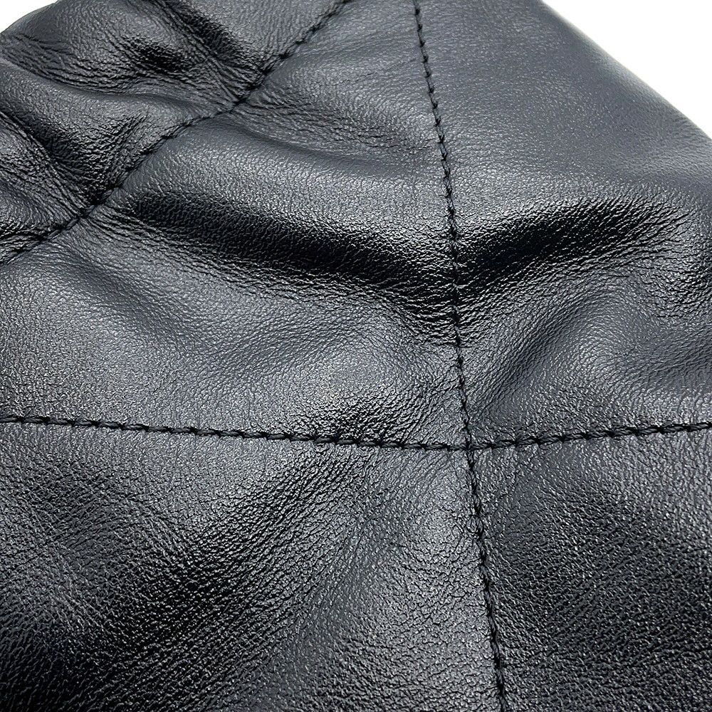 シャネル ハンドバッグ CHANEL 22 ミニ ココマーク シャイニーカーフレザー AS3980 CHANEL 2way 黒