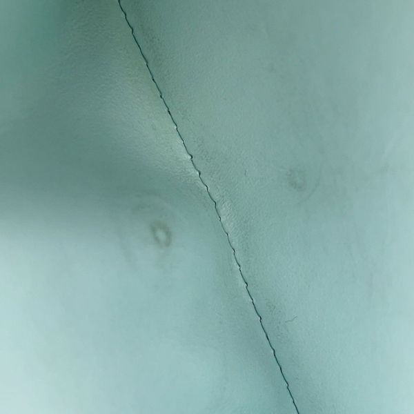 ルイヴィトン 三つ折り財布 トリヨンレザー ポルトフォイユ・カプシーヌ M83576 LOUIS VUITTON 財布