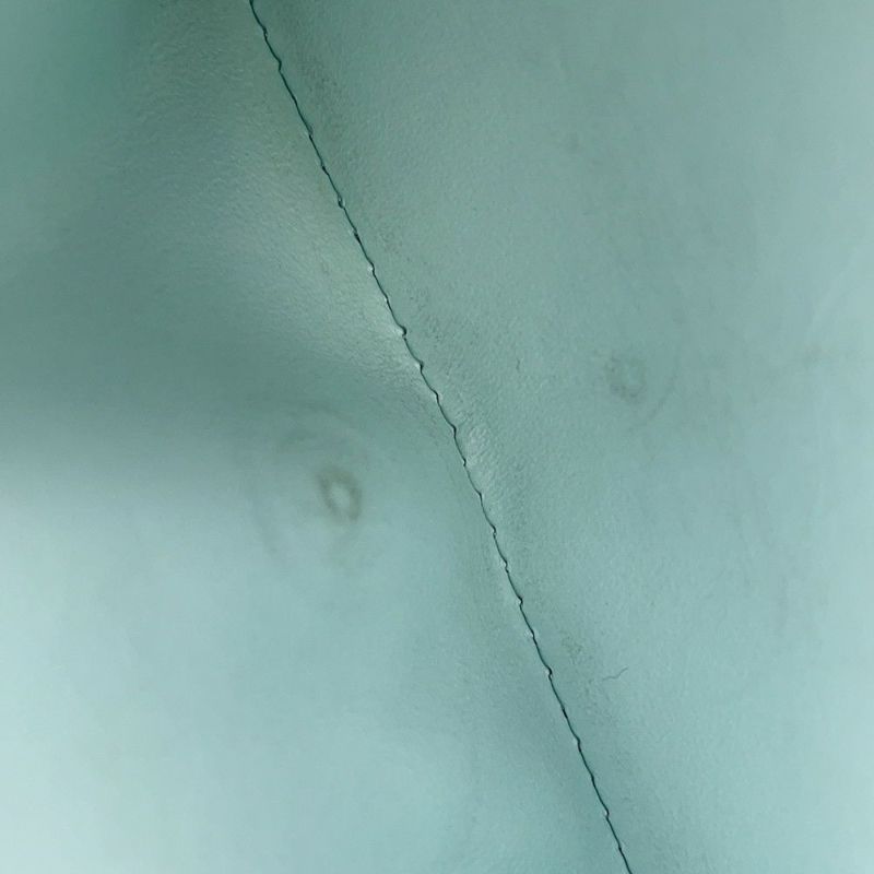 ルイヴィトン 三つ折り財布 トリヨンレザー ポルトフォイユ・カプシーヌ M83576 LOUIS VUITTON 財布