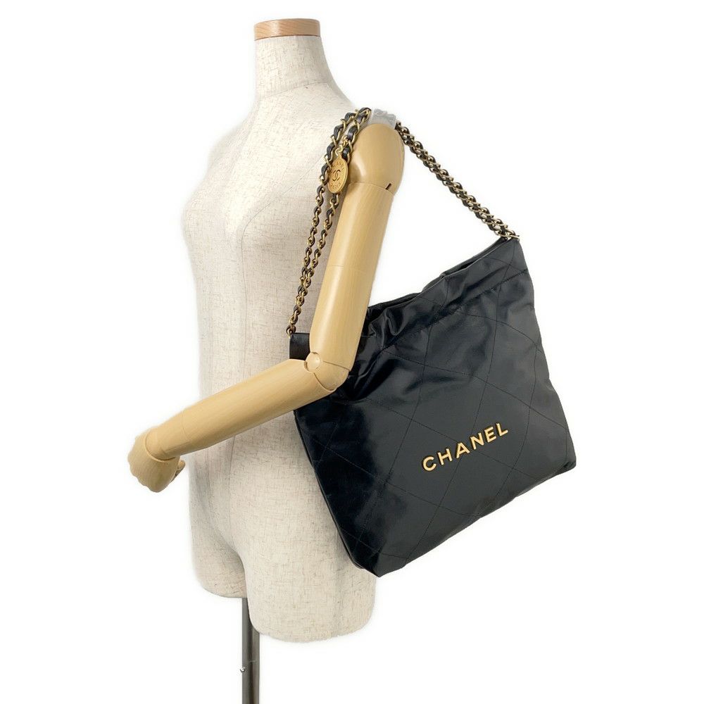 シャネル ハンドバッグ CHANEL 22 マトラッセ スモール シャイニー カーフスキン AS3260 ポーチ付き 黒