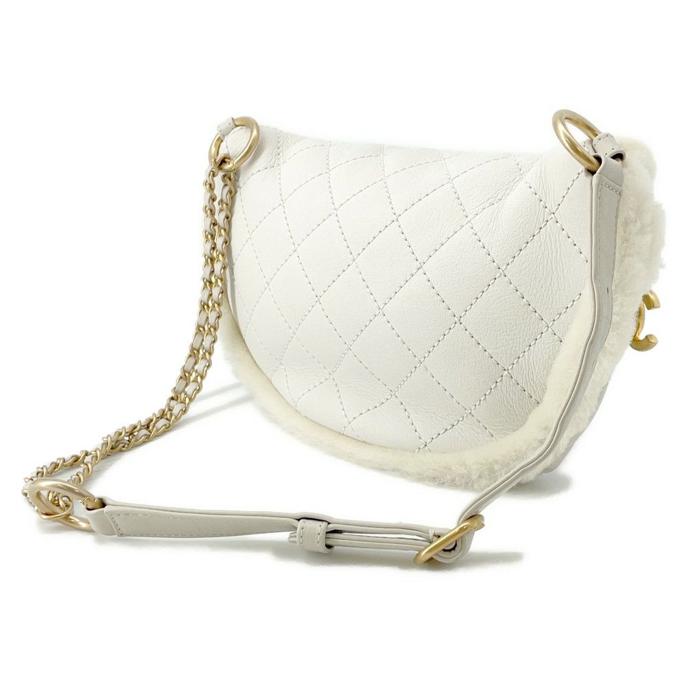 シャネル ボディバッグ マトラッセ チェーンショルダー ココマーク レザー/ムートン CHANEL 白