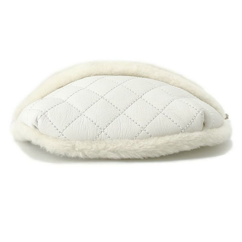 シャネル ボディバッグ マトラッセ チェーンショルダー ココマーク レザー/ムートン CHANEL 白