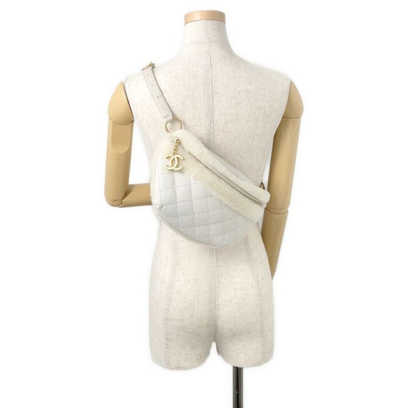 シャネル ボディバッグ マトラッセ チェーンショルダー ココマーク レザー/ムートン CHANEL 白