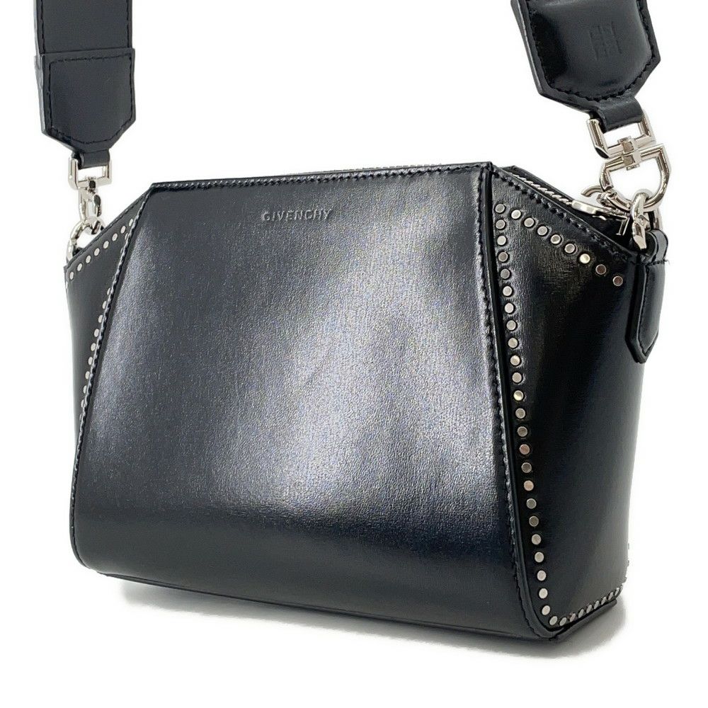 ジバンシー ショルダーバッグ アンティゴナ XS カーフレザー BB50LXB195 GIVENCHY 黒