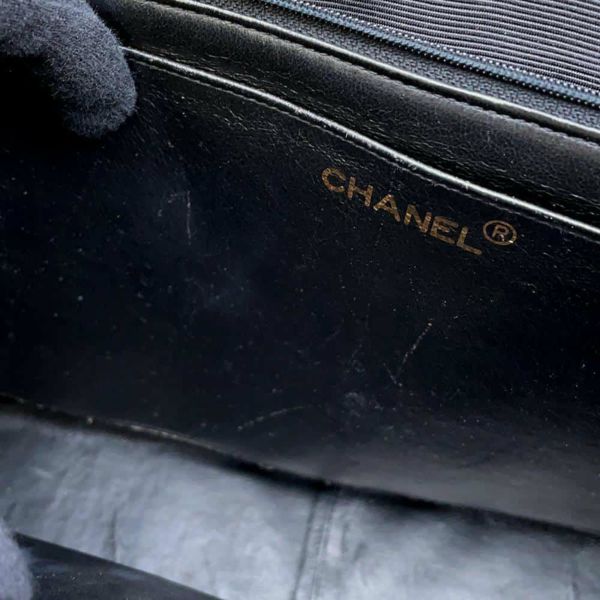 シャネル チェーンショルダーバッグ Vステッチ ココマーク キャビアスキン CHANEL 黒