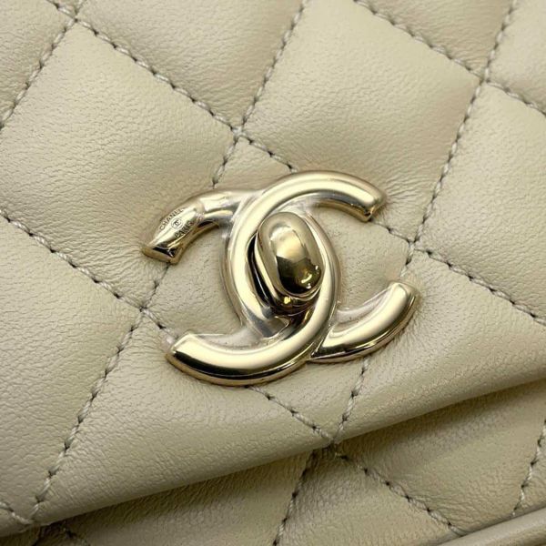 シャネル チェーンショルダーバッグ マトラッセ ココマーク ラムスキン CHANEL バッグ