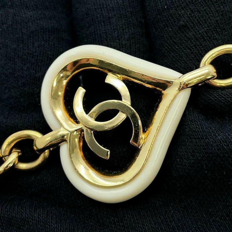 シャネル ロングネックレス ココマーク ハートモチーフ チェーン A19 P CHANEL アクセサリー 白