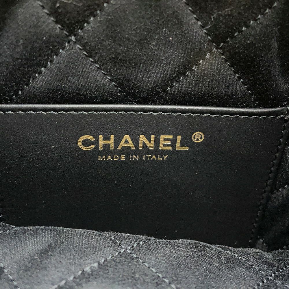 シャネル ハンドバッグ CHANEL 22 ミニ ココマーク シャイニーカーフレザー AS3980 CHANEL 2wayショルダーバッグ 黒