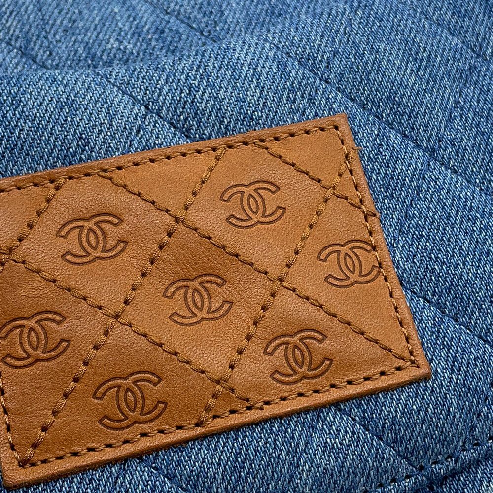 シャネル チェーンショルダーバッグ マトラッセ25 ココマーク ダブルチェーン デニム A01112 CHANEL