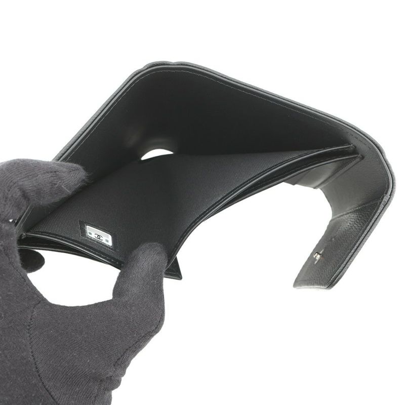 シャネル 三つ折り財布 ボーイシャネル ココマーク マトラッセ ウォレット キャビアスキン A80734 CHANEL 財布 黒