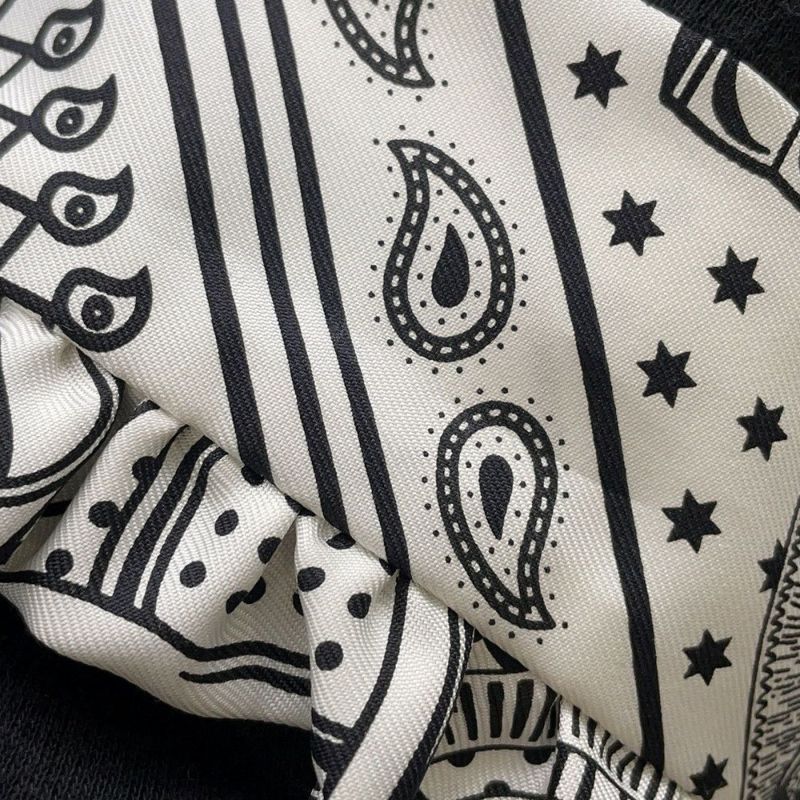 エルメス スカーフ ツイリー フリル エプロン・ドール・バンダナ シルク HERMES 2024年春夏 黒 白