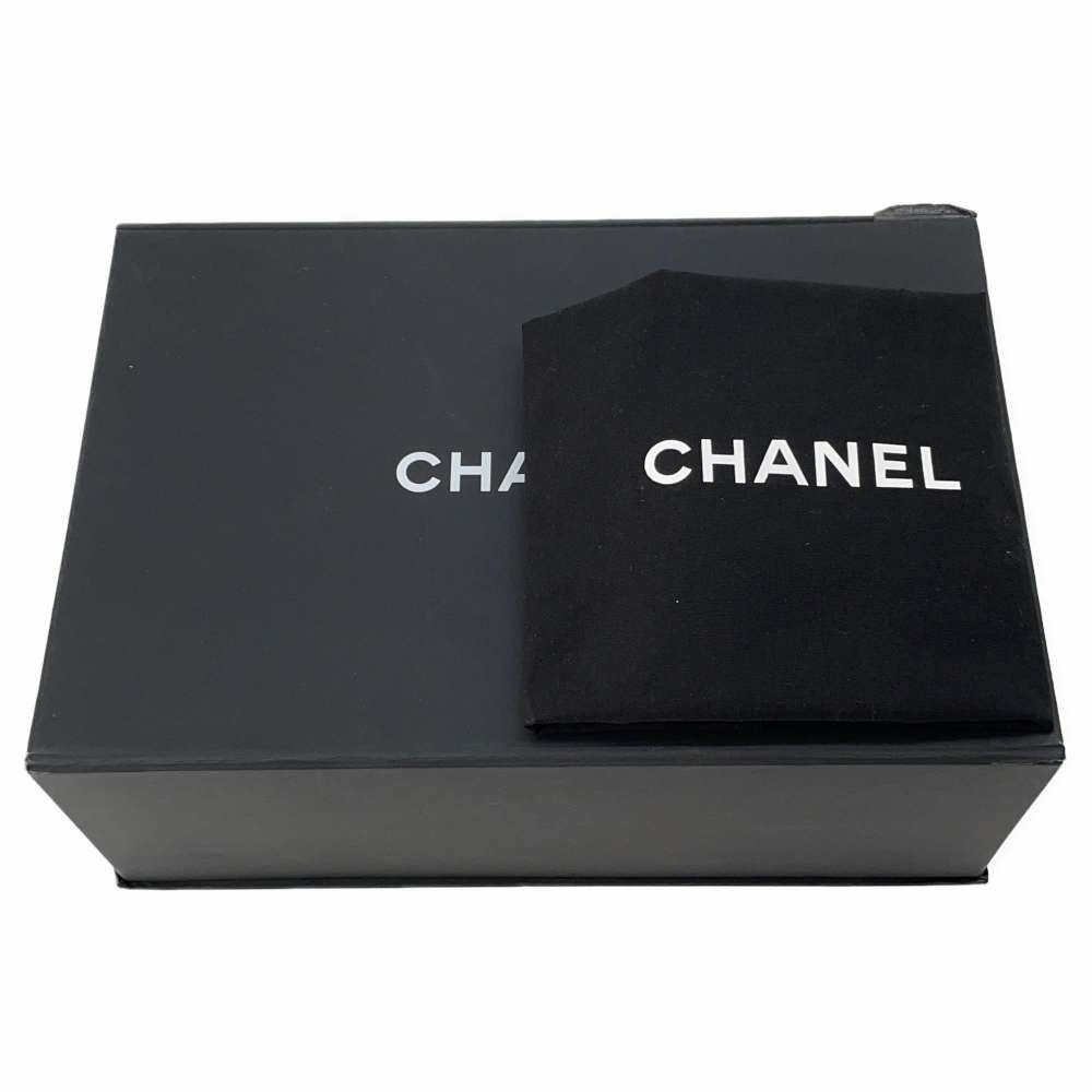 シャネル チェーンショルダーバッグ マトラッセ ココマーク ホーボー カーフスキン AS4323 CHANEL 白