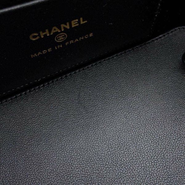 シャネル チェーンショルダーバッグ マトラッセ ココマーク ヴァニティ ラムスキン AP2846 CHANEL ポーチ 黒