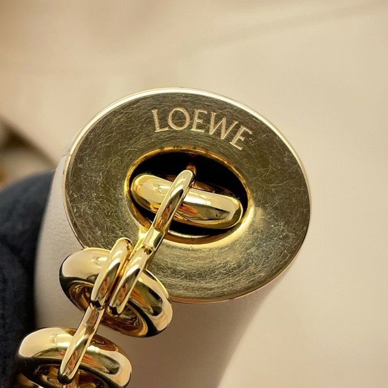 ロエベ ショルダーバッグ スクイーズ スモール レザー A914NCHX01 LOEWE 2ｗay