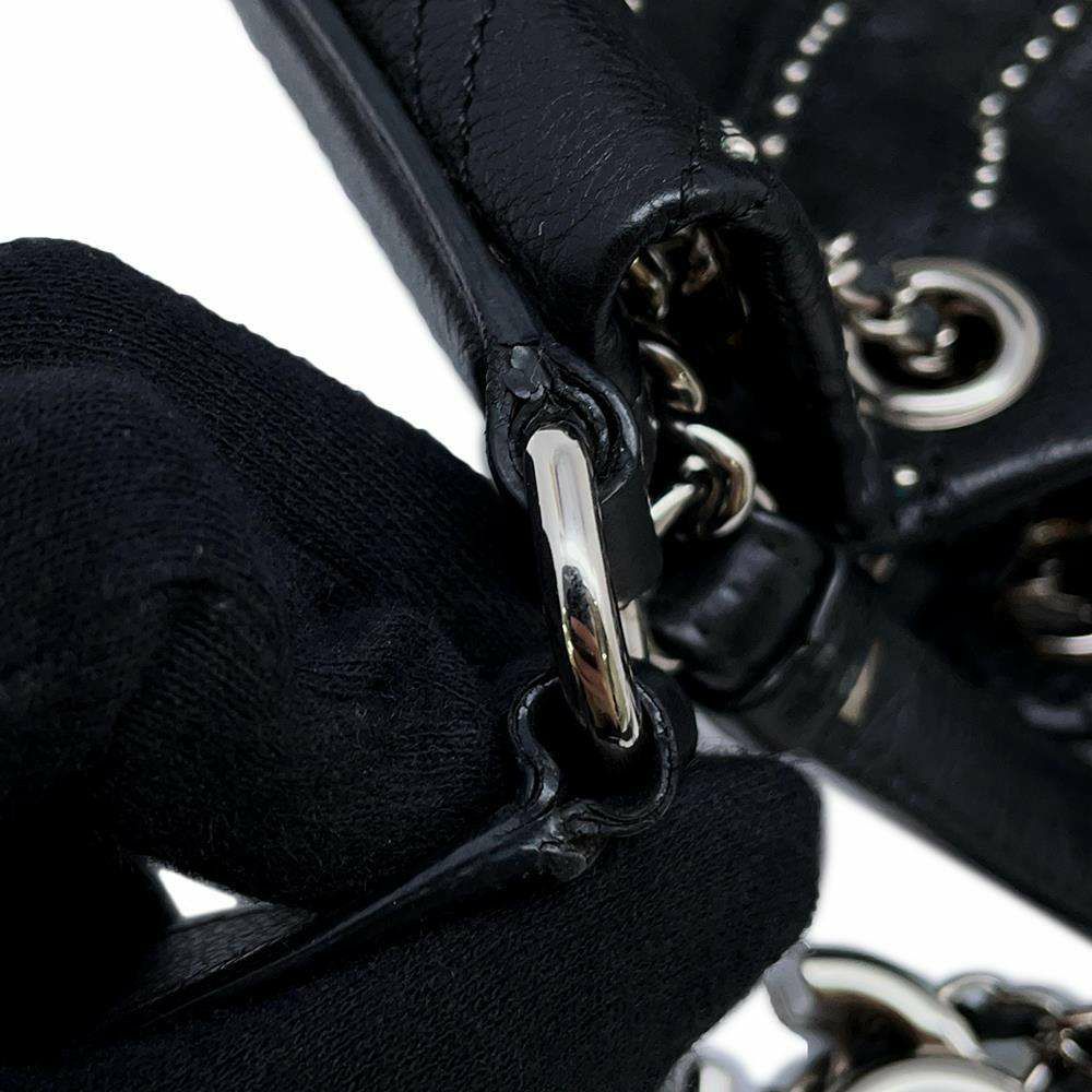 シャネル ハンドバッグ ココマーク シェブロン スタッズ 巾着 レザー CHANEL 2wayショルダーバッグ 黒