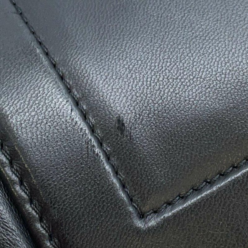 シャネル トートバッグ コココクーンMM ココマーク ナイロン A47107 CHANEL バッグ 黒