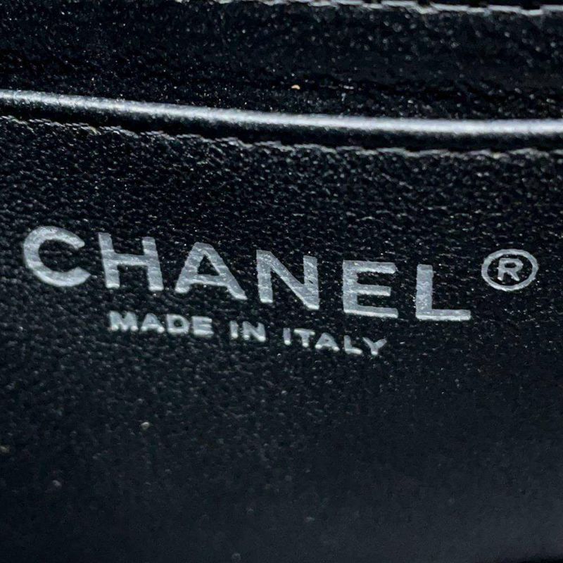 シャネル チェーンショルダーバッグ ココマーク マトラッセ パテント A69900 CHANEL ミニ フラップ 黒